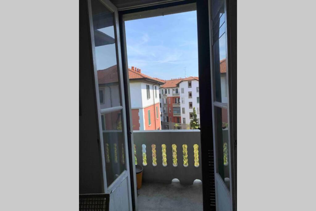 Appartamento Splendido Con Tutti Servizi In Zona Navigli Milan Exterior photo